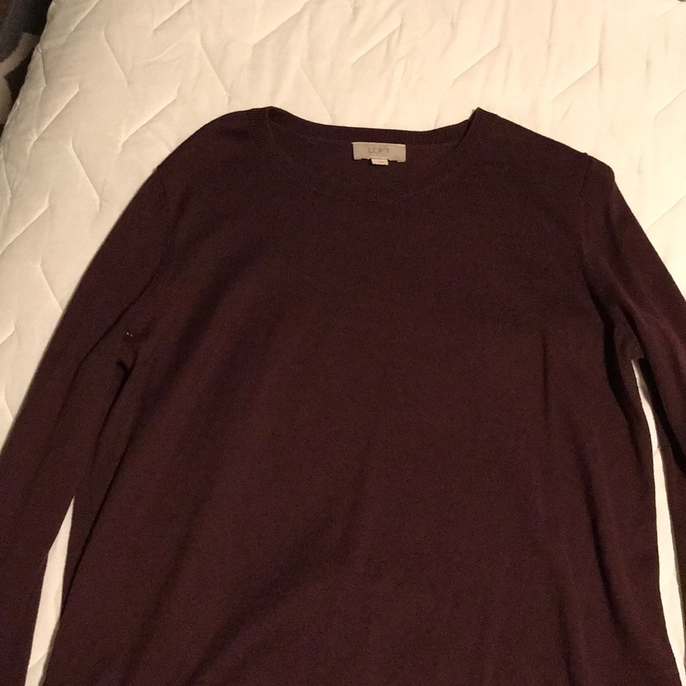 Maroon sweater